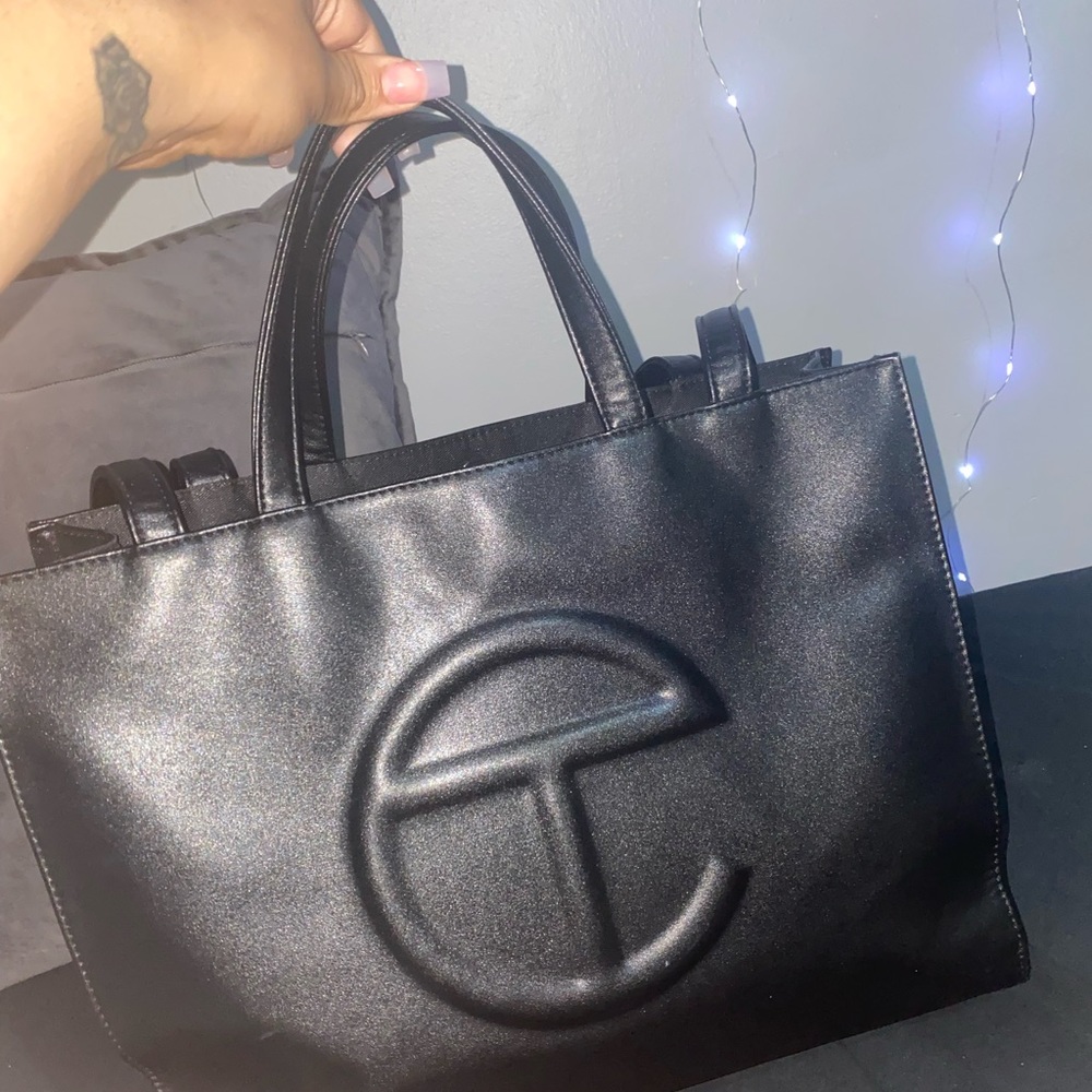 Medium black Telfar